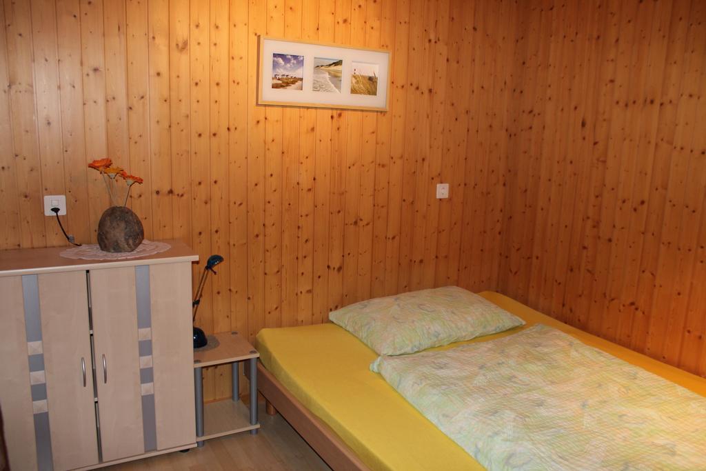 Urirotstock Hotel 2*
